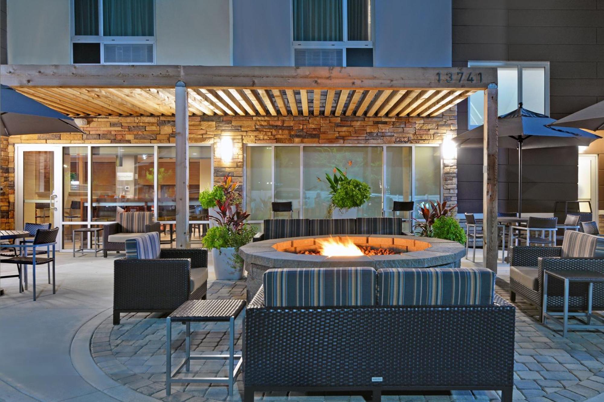 Towneplace Suites By Marriott Jacksonville East Bagian luar foto